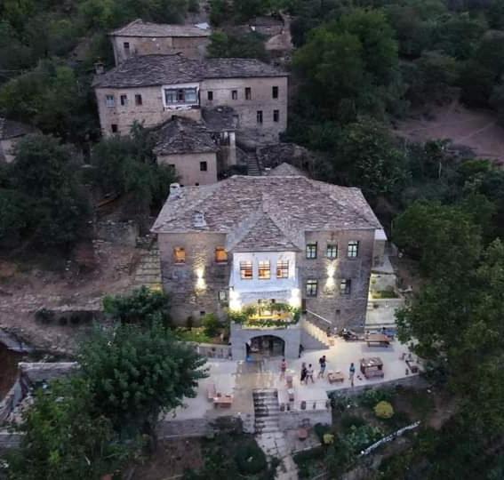 Traditional Guesthouse Përmet Esterno foto