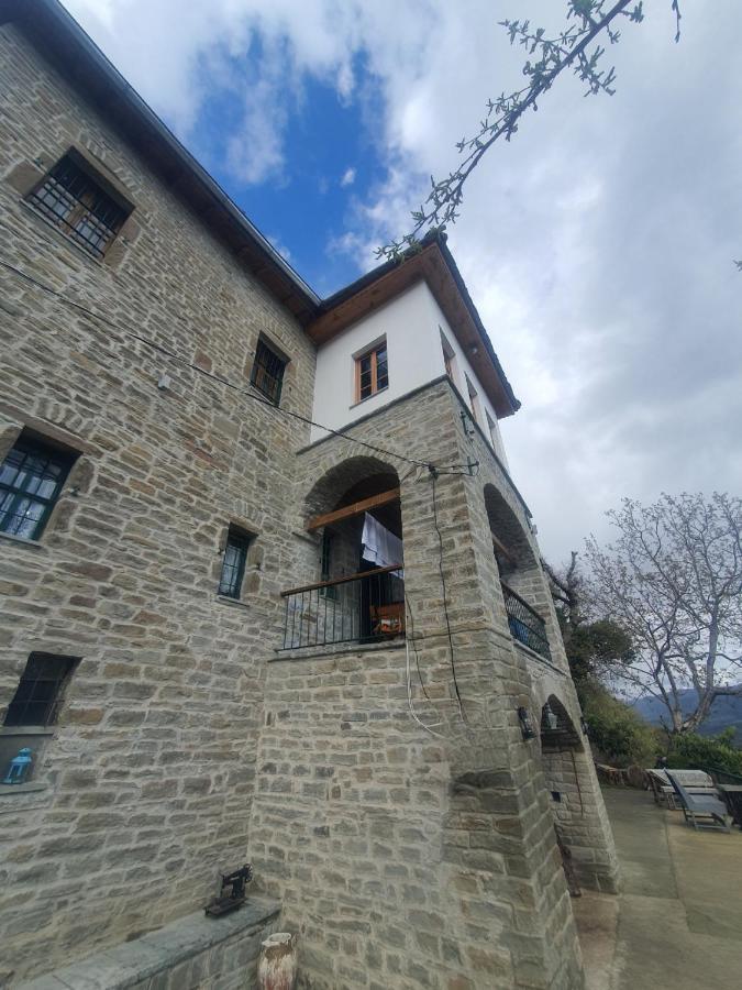 Traditional Guesthouse Përmet Esterno foto